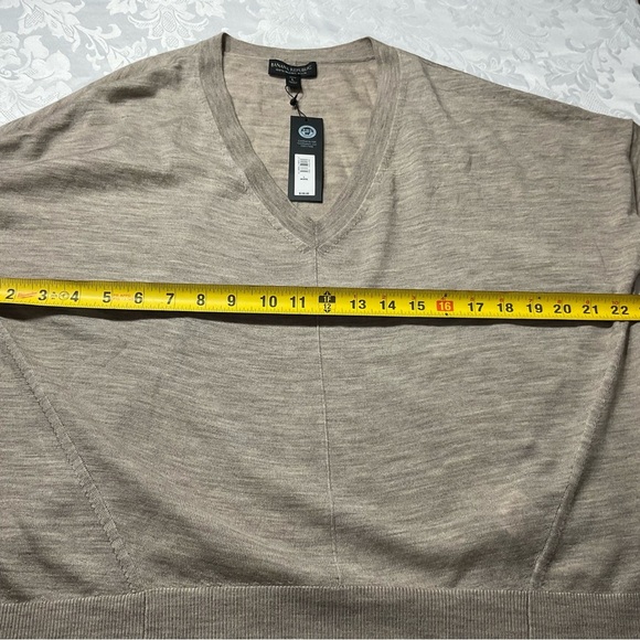 Banana Republic Merino Wool Drop Shoulder Sweater Size Women Petite L Color Tan - Picture 8 of 9